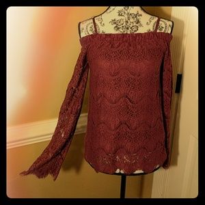 Off shoulder lace shirt